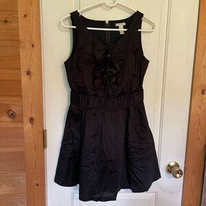 J.Crew Womens dress size 4
Black